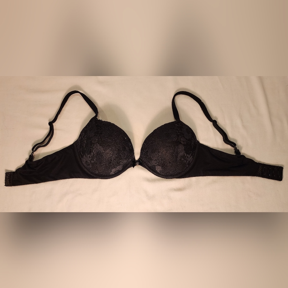 Black Victoria's Secret push up bra